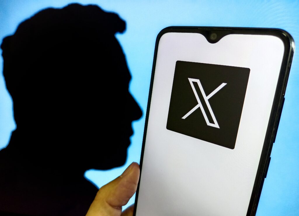 Xs declining user base: Elon Musks platform projected to lose millions of users in 2025