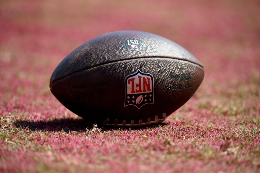 Fans arent happy that NFL Redzone is running ads again