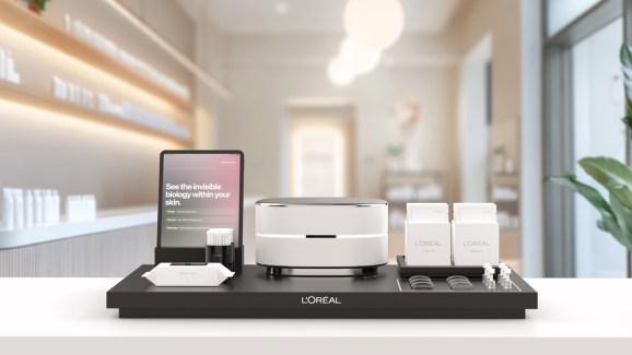L’Oreal Cell BioPrint analyzes your skin in five minutes