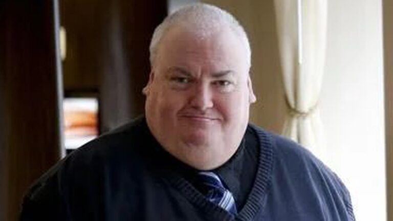 Harry Potter and Doctor Who star dies aged 63 as tributes pour in to ‘kind & gracious’ veteran actor