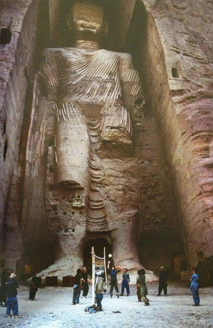 A Buddha statue in Afghanistan before its destruction. 1992.