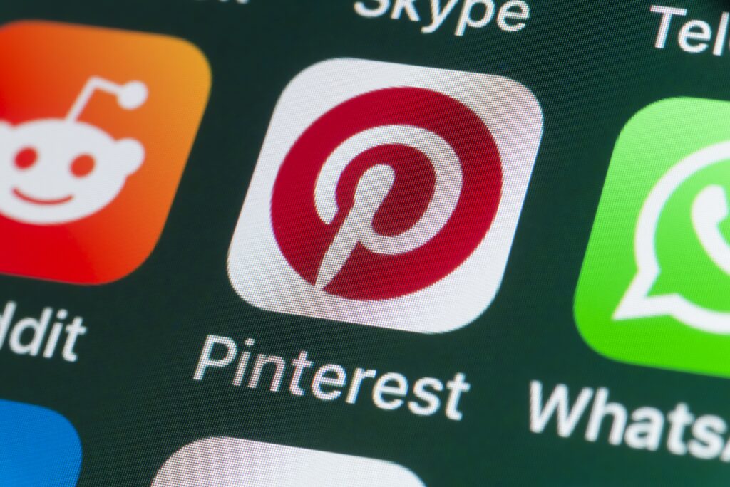 Pinterest wants teens to log off during school hours