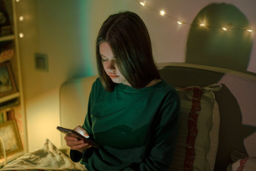 Report: 1 in 7 teens exchange explicit images online for money or goods