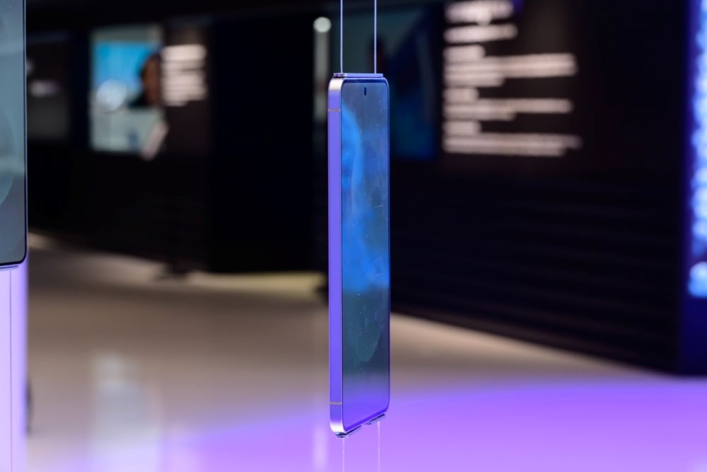 Samsung Galaxy S25 Edge leak reveals major specs, including how thin it actually is