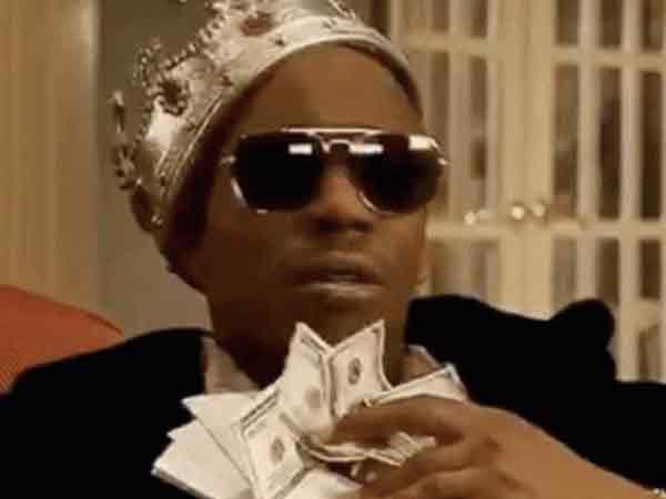 We Asked the Internet… What Would You NOT Buy As a Billionaire? (16 GIFS)