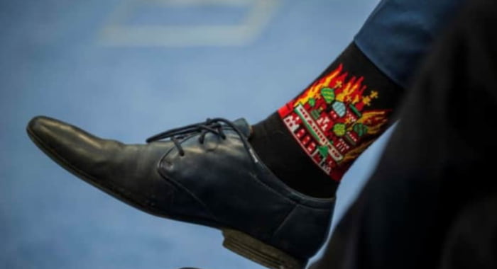 During last meeting with Zelenski in Prague one of Czech diplomates Tomu00e1u0161 Kopeu010dnu00fd has socks with burning Moskva