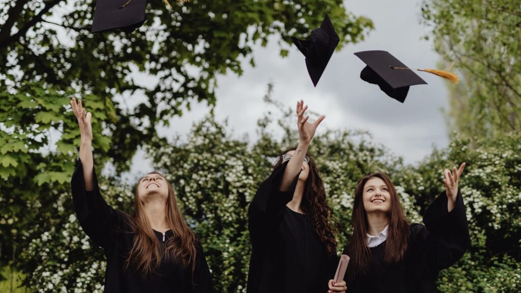 Best graduation gifts for her: Gift ideas for college grads