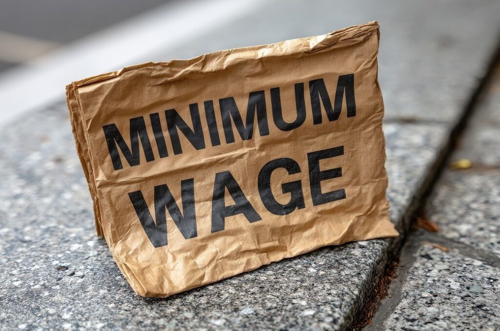Germany to raise hourly min wage to €13.90 by 2026, €14.60 by 2027