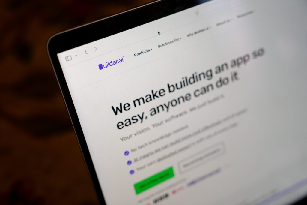 Microsoft-backed AI startup chatbots revealed to be human employees
