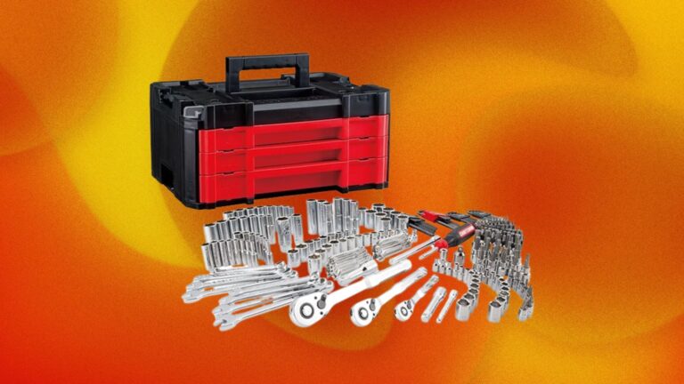 Save $100 on a 262-piece Craftsman Mechanics Tool Set at Amazon