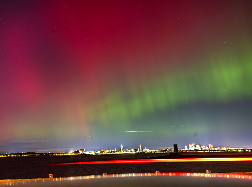 Heres how and where you might see an aurora tonight