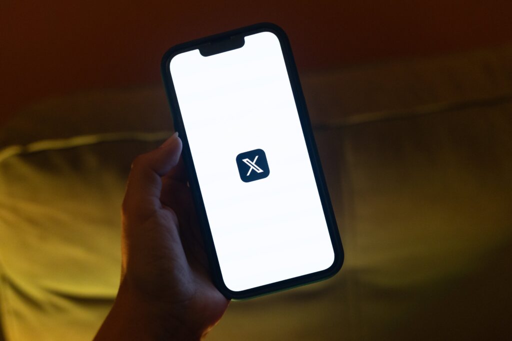 X threatened lawsuits to pressure advertisers into returning, report says