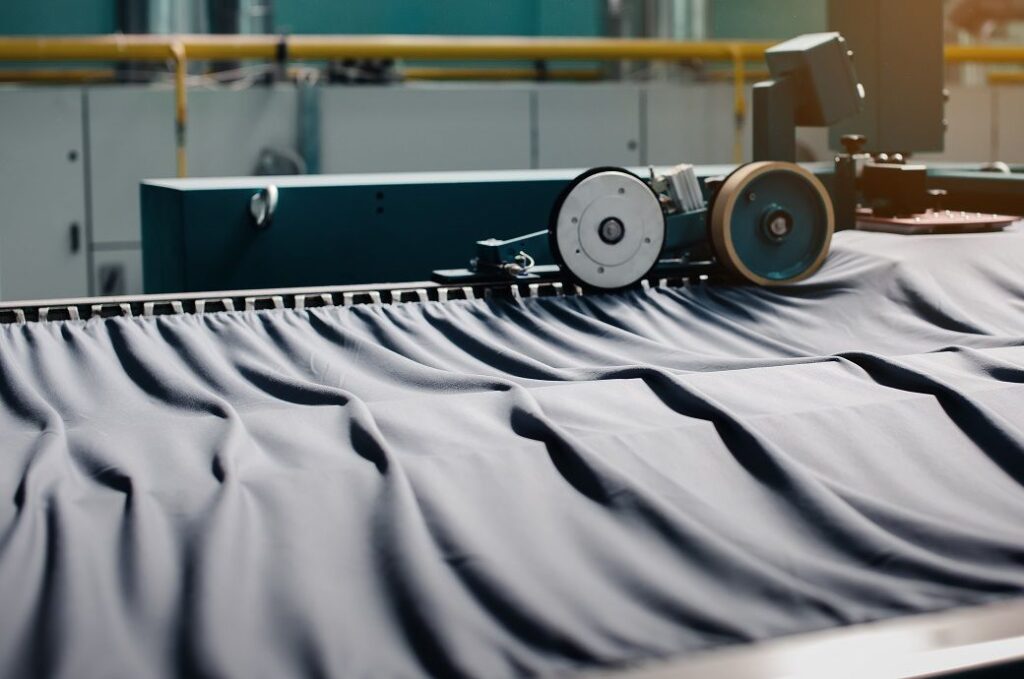 Dutch manufacturing output drops 0.5% in April 2025