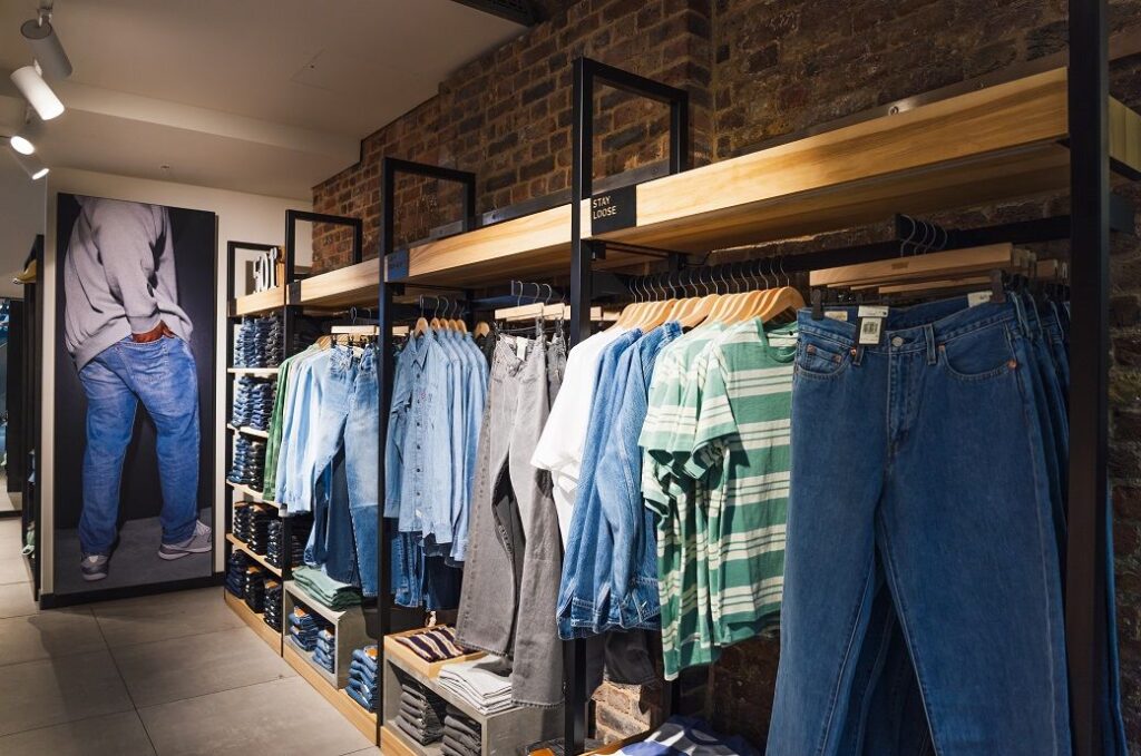 UK retail sales edge up 1% in May despite weak non-food demand